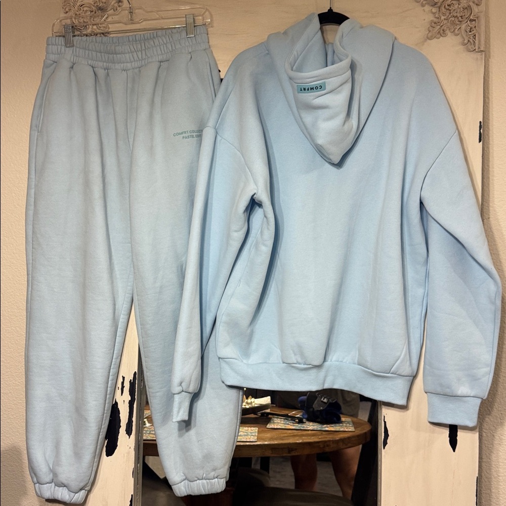 Comfrt Pastel Sweatpants and hoodie set size L - Picture 7 of 9